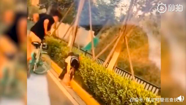 女子撞击掌掴女童-WordPress极简博客