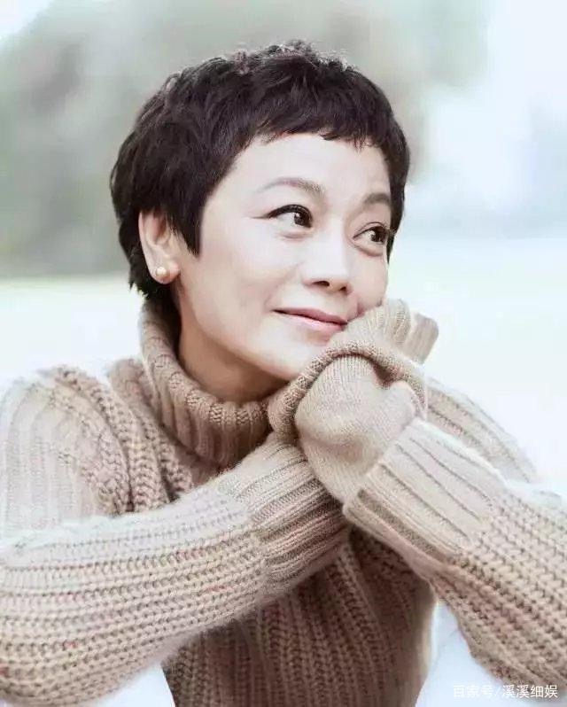 张艾嘉和儿子同框-WordPress极简博客