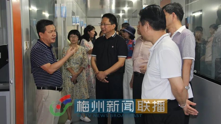 全国抗击新冠肺炎疫情表彰大会-WordPress极简博客