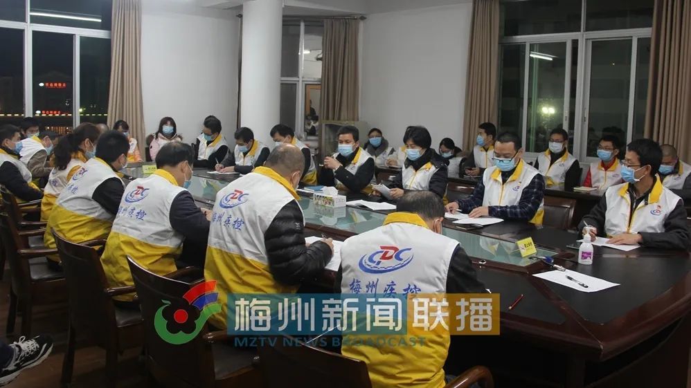 全国抗击新冠肺炎疫情表彰大会-WordPress极简博客
