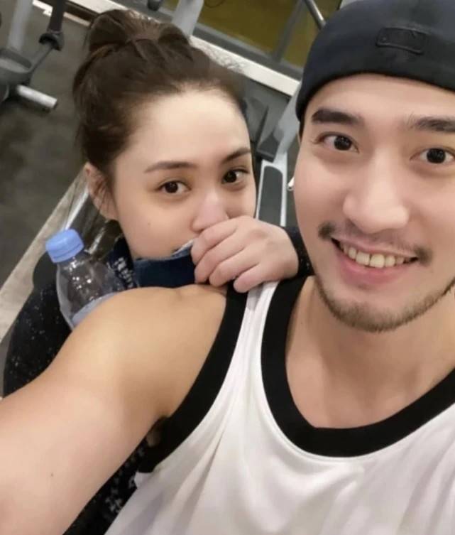 阿娇和赖弘国正式离婚！背后3个原因曝光，一切都是假的！-WordPress极简博客