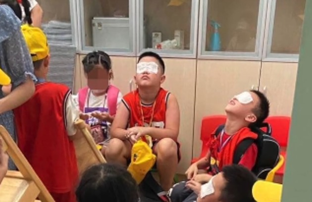 小学误开紫外线灯灼伤学生眼睛-WordPress极简博客