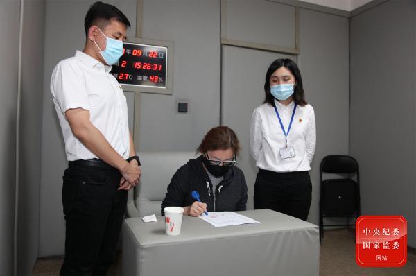 红通人员程宣回国投案-WordPress极简博客