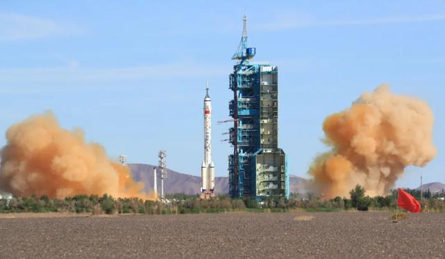 %title插图%num 神舟十二号载人飞船发射成功-WordPress极简博客