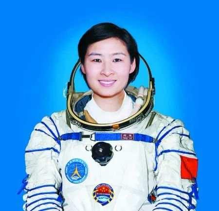 %title插图%num 新太空出差3人组国庆启航:有女性-WordPress极简博客
