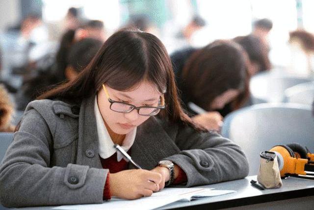 %title插图%num 21年毕业生就业市场“玩失踪”,企业工作找不到人,00后去哪里了-WordPress极简博客