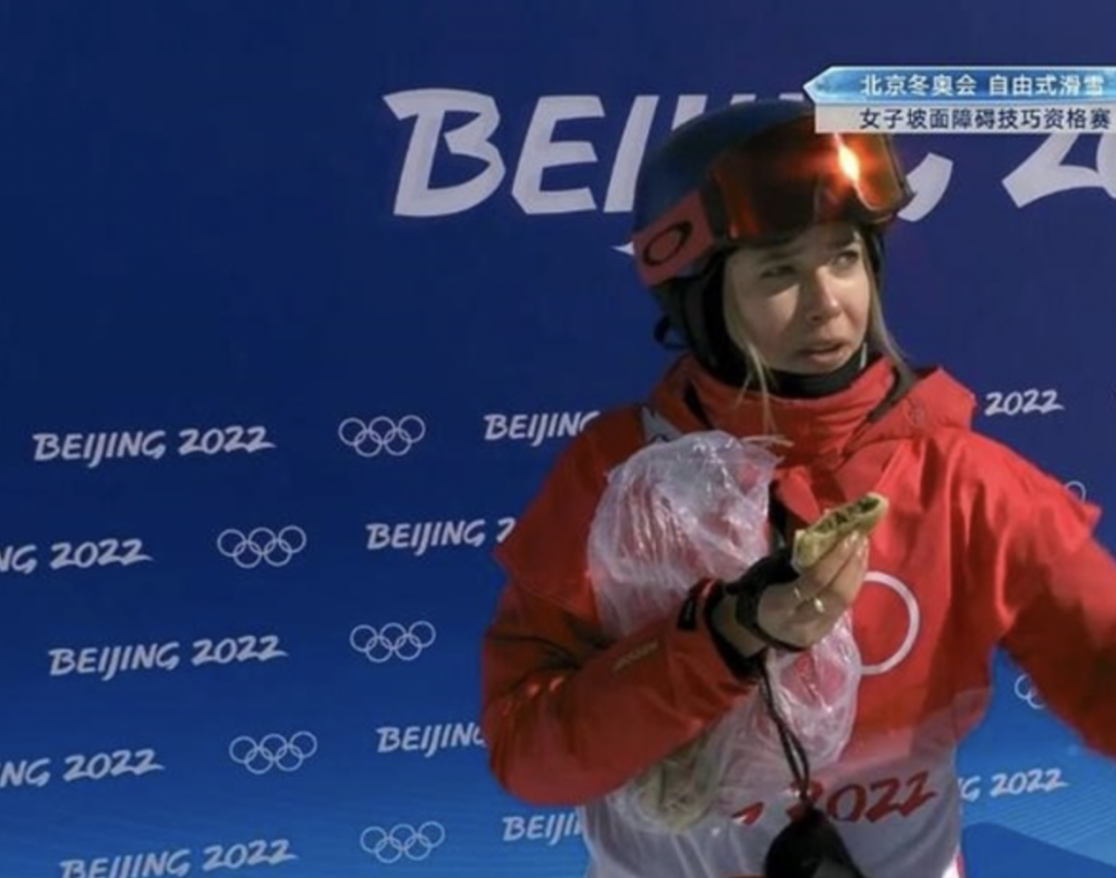 谷爱凌第二跳79.38 等分时吃馅饼-WordPress极简博客